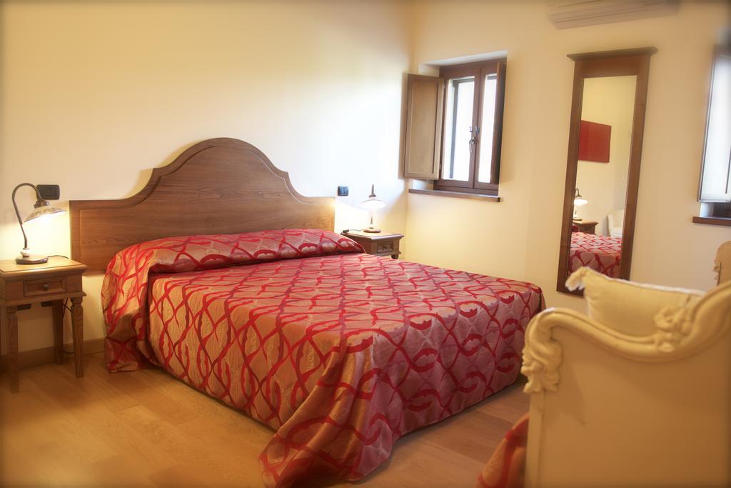 Rosso Porpora Villa Colle Umberto  Ngoại thất bức ảnh
