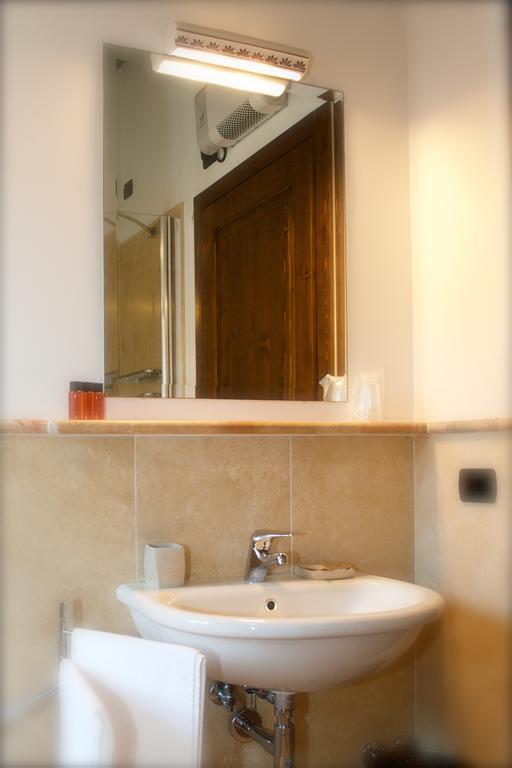 Rosso Porpora Villa Colle Umberto  Ngoại thất bức ảnh
